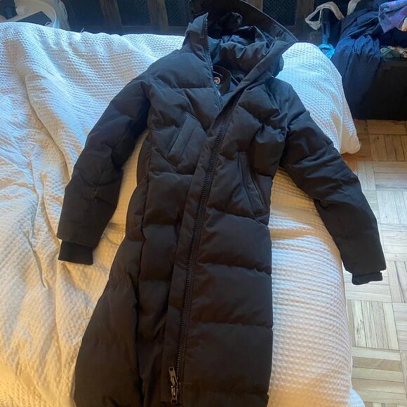 Canada Goose Women's XS Long Coat